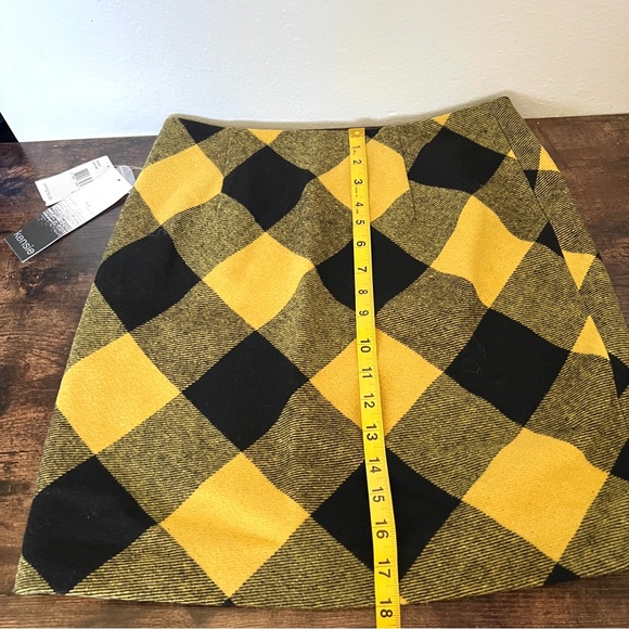 NWT KENSIE Woman's Yellow & Black Plaid Wool-Blend Mini-Skirt Size 4 - Picture 8 of 10